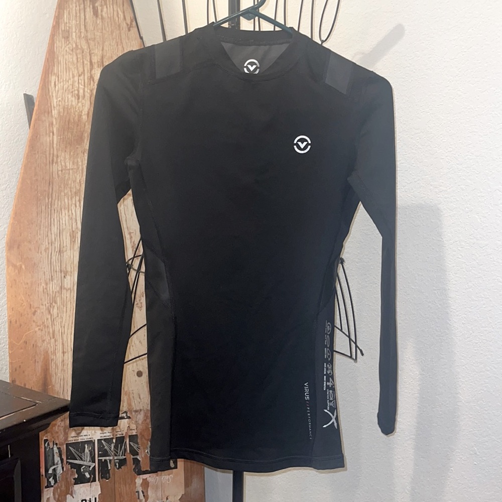 Virus Performance Shirt